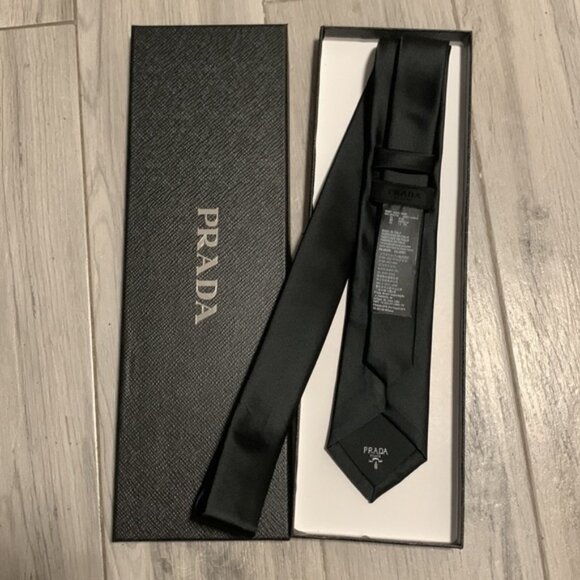 Prada Black Tie Sleek Design Signature Logo - Picture 2 of 3